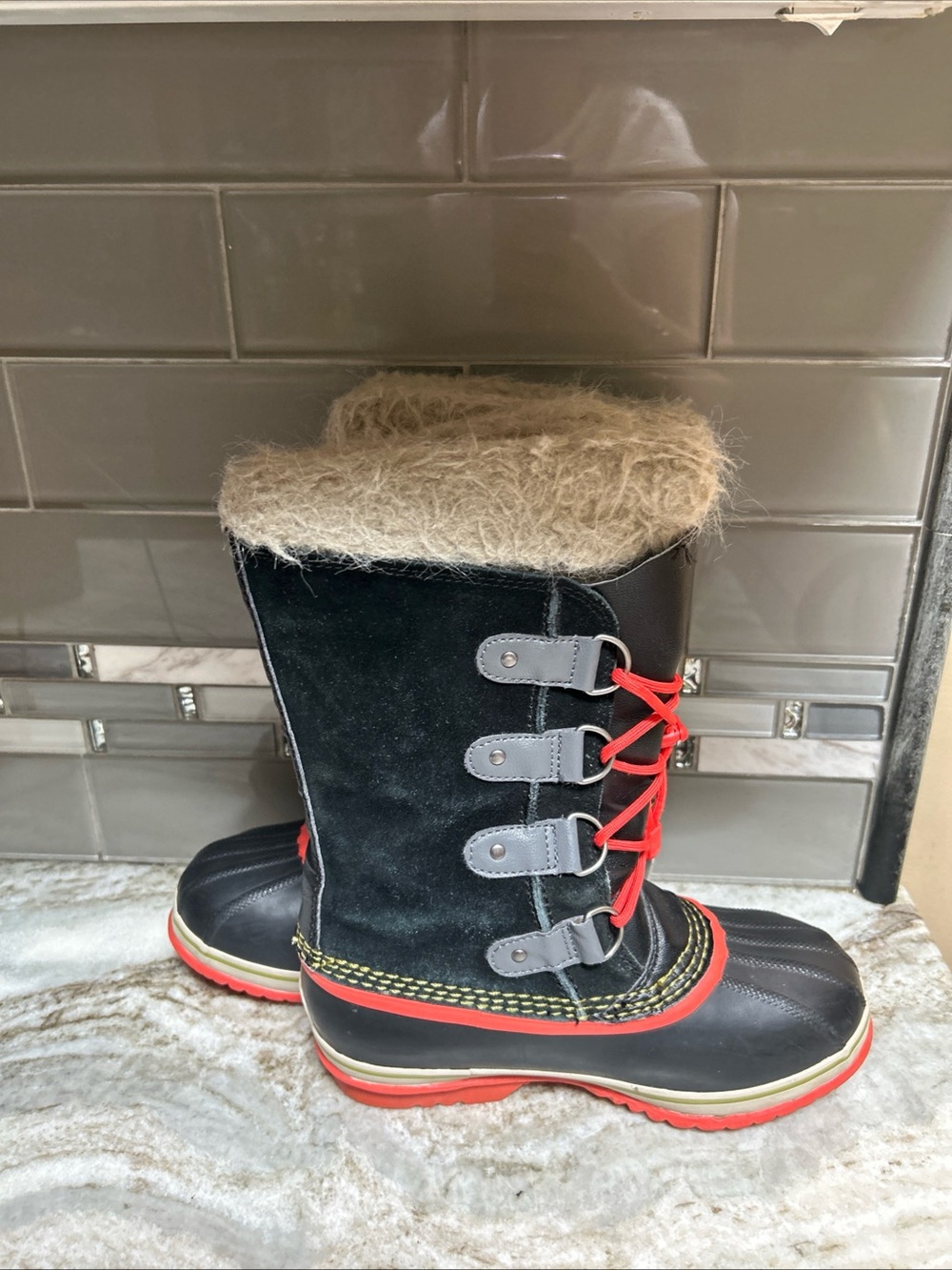 Sorel Joan of Arc Boot Girls Sz 4 Black Suede Orange Waterproof Rmovable Lining